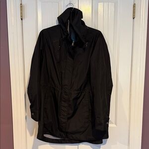 Women’s  Hooded Rain Jacket